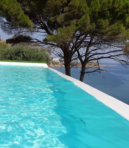 Andrea's Чефалу