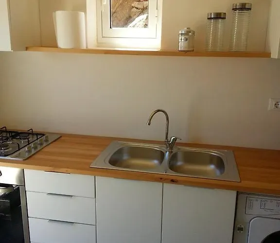 Andrea's * Чефалу