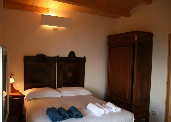 Andrea's * Чефалу