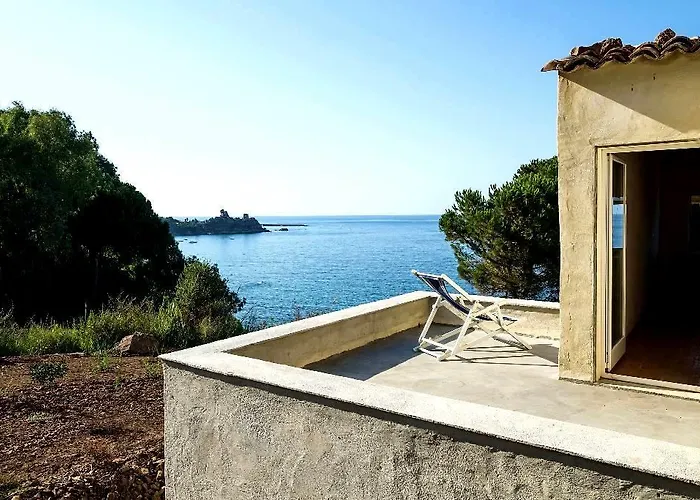 Andrea's * Чефалу